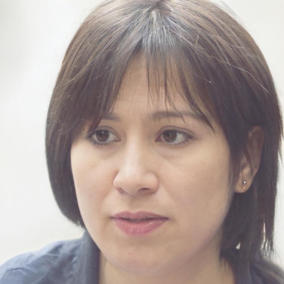 Dr. Sarah Weber, Senior Datenbankarchitektin
